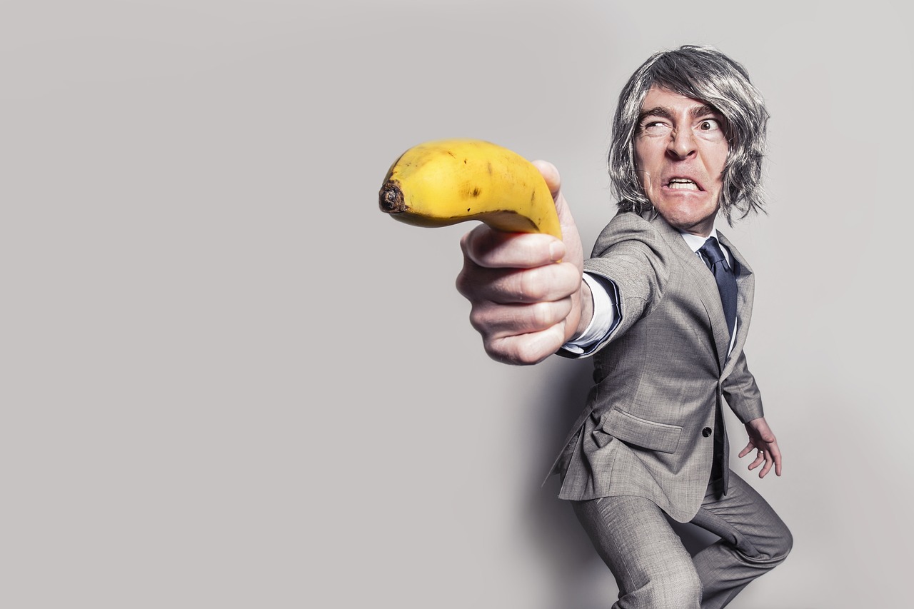 男の香りをビジネスバッグに忍ばせる物は何がある？