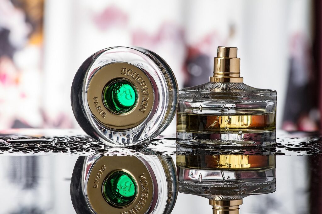 男性におすすめのきつくない香りの香水はどれですか？