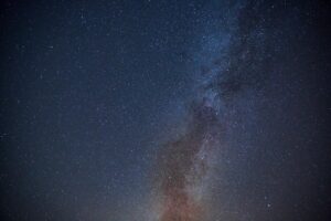 夜の体臭が強い原因とは何ですか？